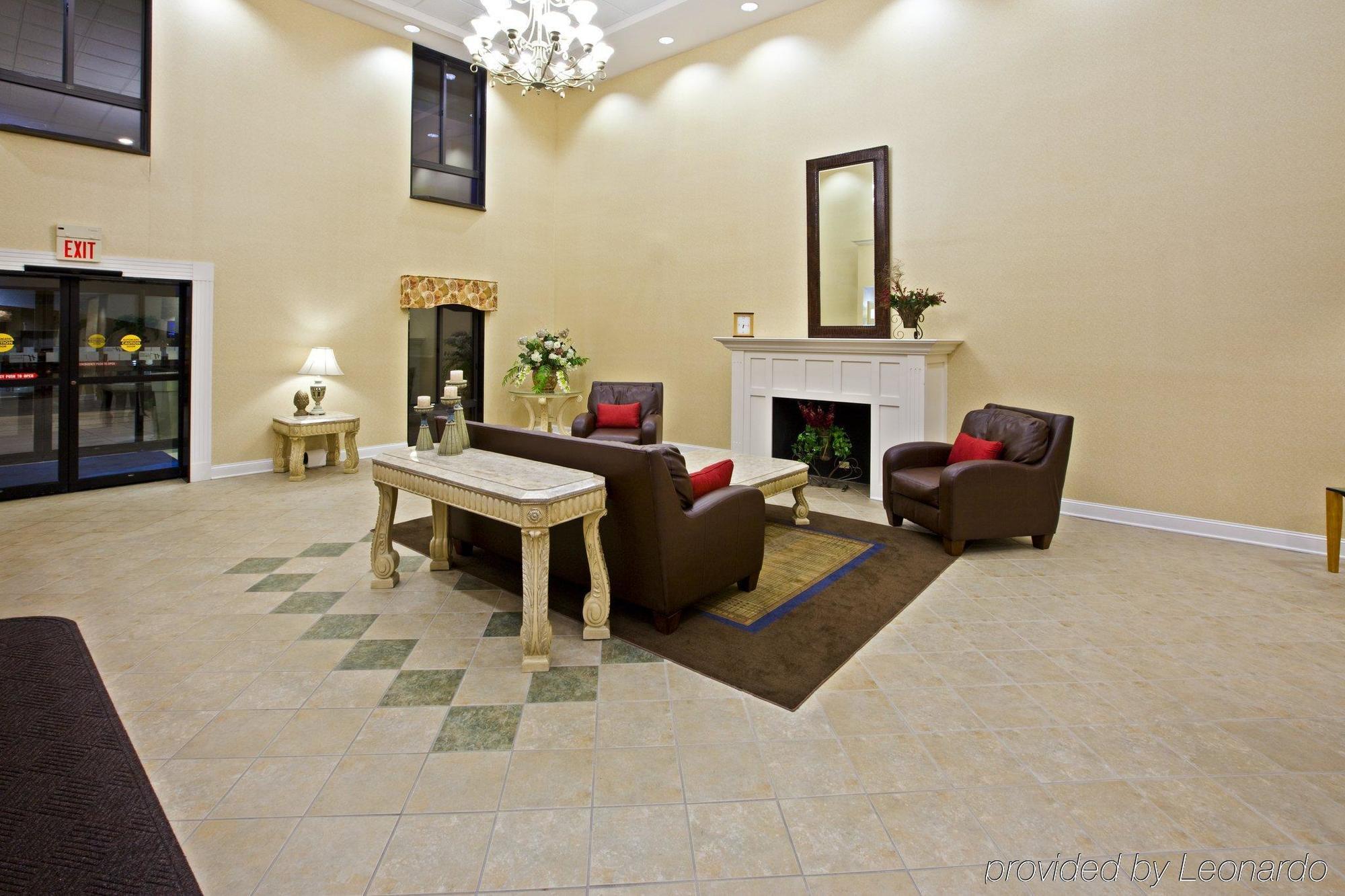Hotel Express & East By Ihg Louisville